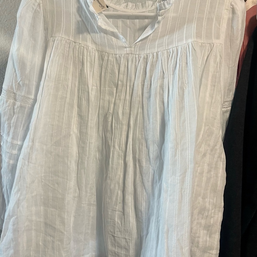 Universal Thread Top XS - Picture 2 of 3